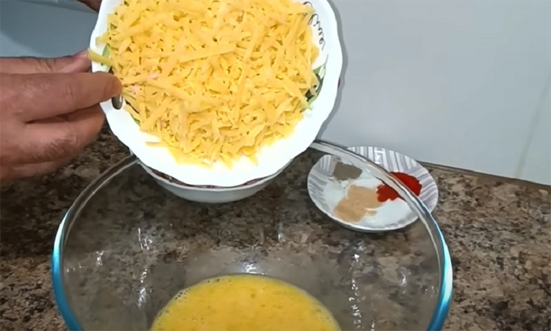 Закрытая пицца из лаваша: простое решение для эффектного обеда дома