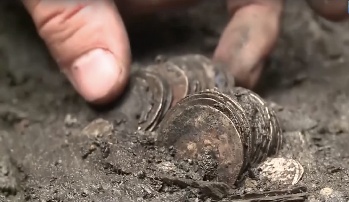 Средневековые сокровища в таком обьеме не могли однако не вскружить хозяйственному гражданину голову! Фото из сети