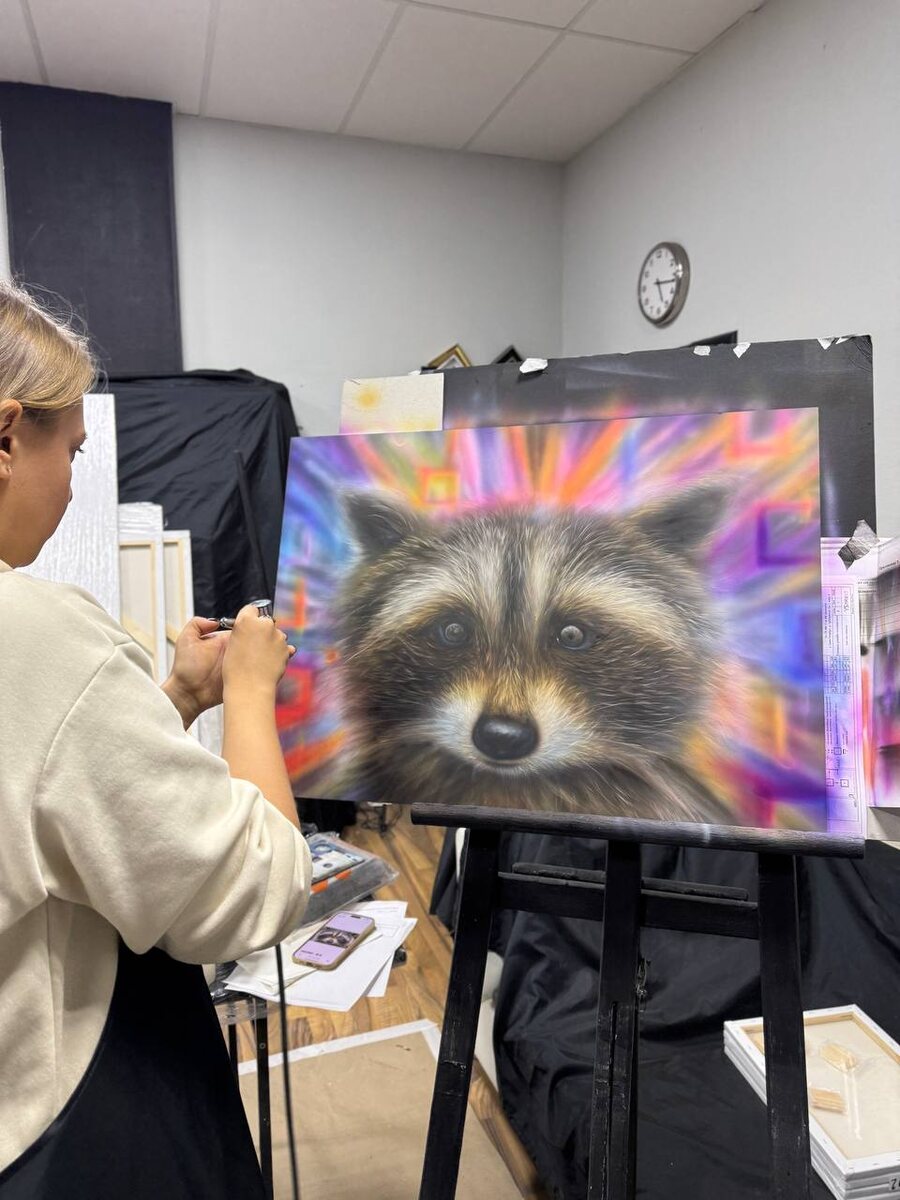 Аэрография в живописи — когда воздух, цвет и состояние становятся единым целым.