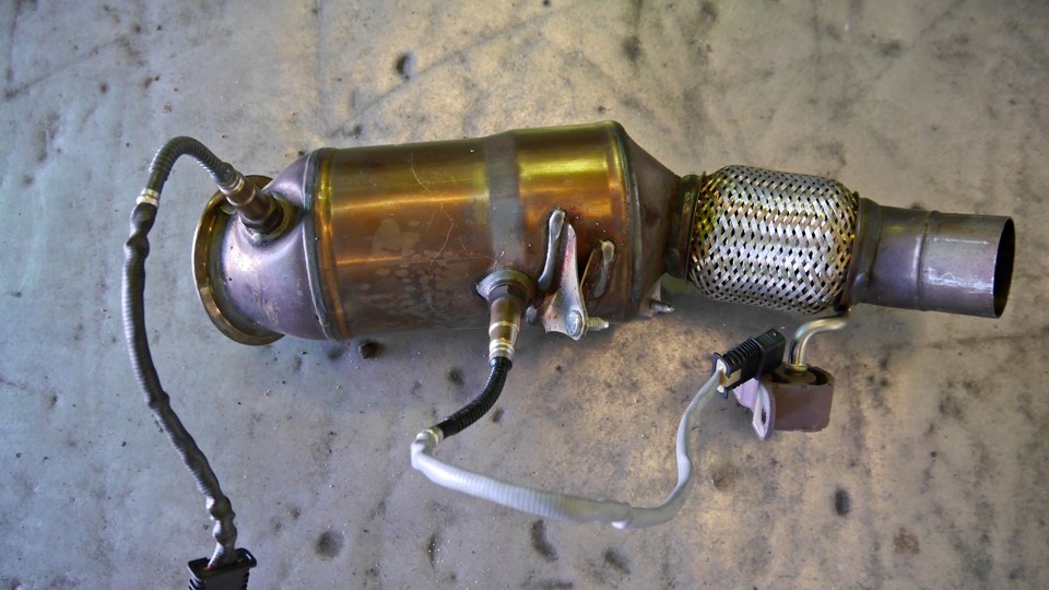 Удалил катализатор - расход масла вырос: рассказываю, почему так происходит, и что не учитывают автовладельцы