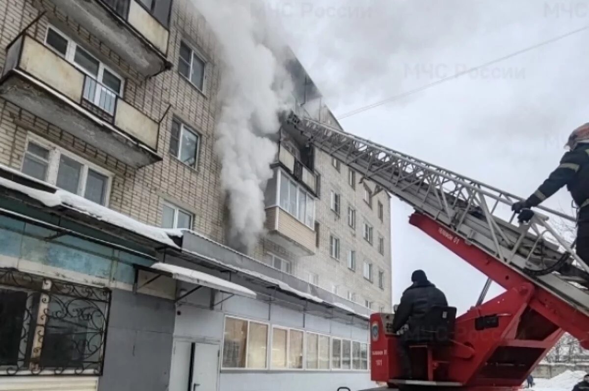    Три человека пострадали,13 спасли в крупном пожаре в Александрове