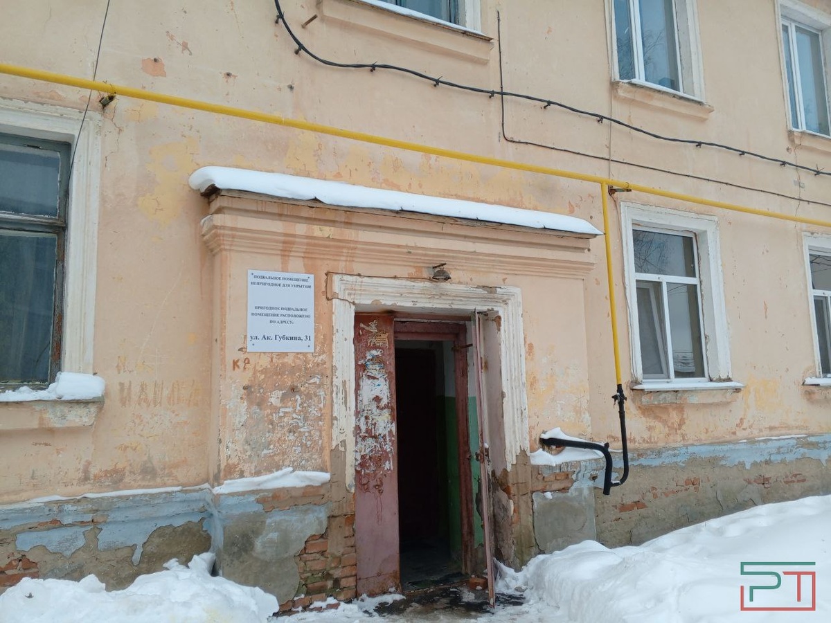 Побывавшая на месте комиссия вынесла вердикт: дом изношен на 65%.
Фото: © Дарья Субботина / «РТ»
