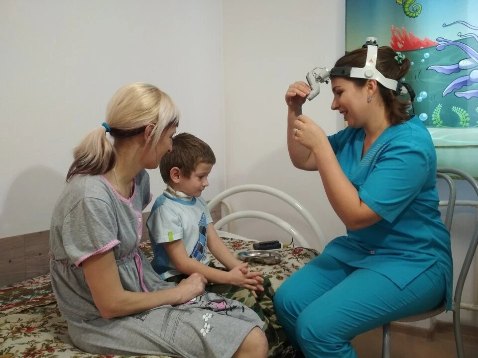 Светлана Багрянцева вместе с Антоном сейчас проходят курс реабилитации. Фото: Артур Хлопотин