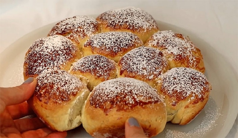 Булочки из особого теста: простой рецепт домашней выпечки с начинкой и без