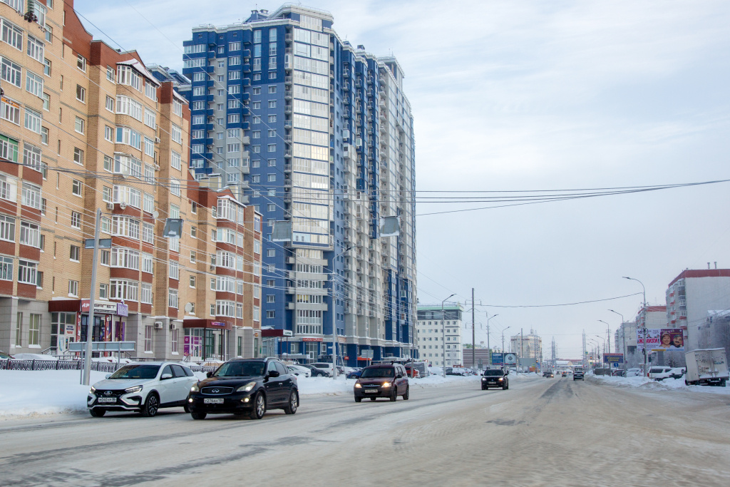    Сургутянин, ранее 19 раз нарушавший ПДД, выложил видео с очередным нарушением и лишился автомобиля