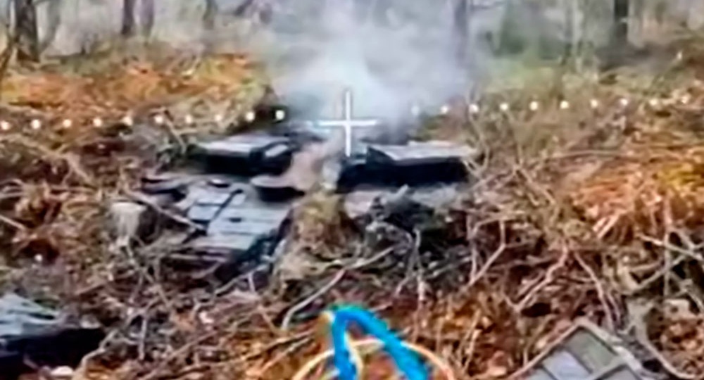 Сразу два танка Т-64БВ были сожжены дронами "КВН" в одном месте