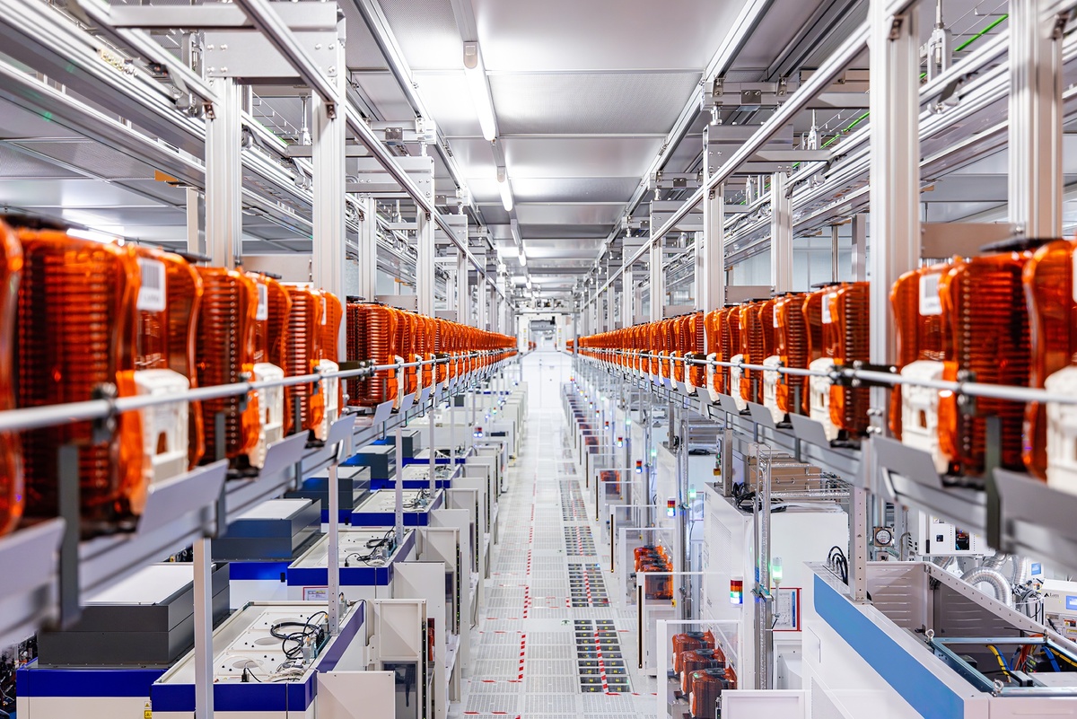 Новые полупроводниковые фабрику растут в Китае словно грибы после дождя. Изображение: huahonggrace.com