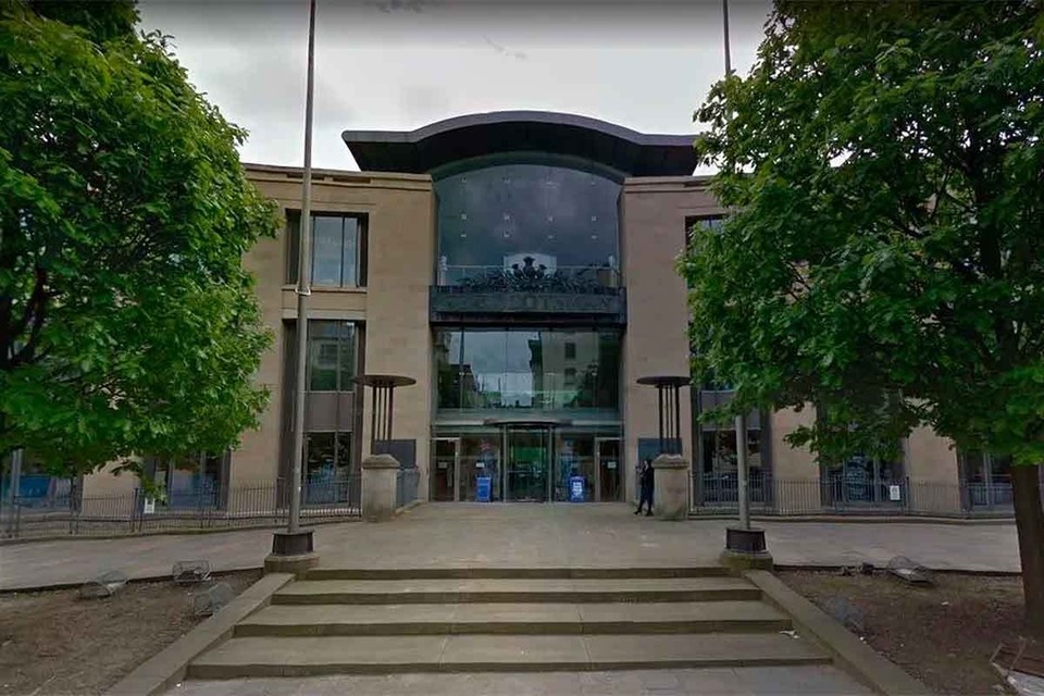    В штаб-квартире Rockstar North в Эдинбурге, где разрабатывается культовая серия видеоигр Grand Theft Auto (GTA), утром 19 января произошел инцидент, из-за которого здание было полностью оцеплено. Google Карты