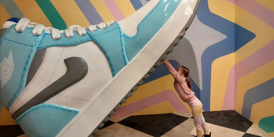 Детей похищают на улице среди бела дня, дети пропадают, а прохожие делают вид, что ничего не видели