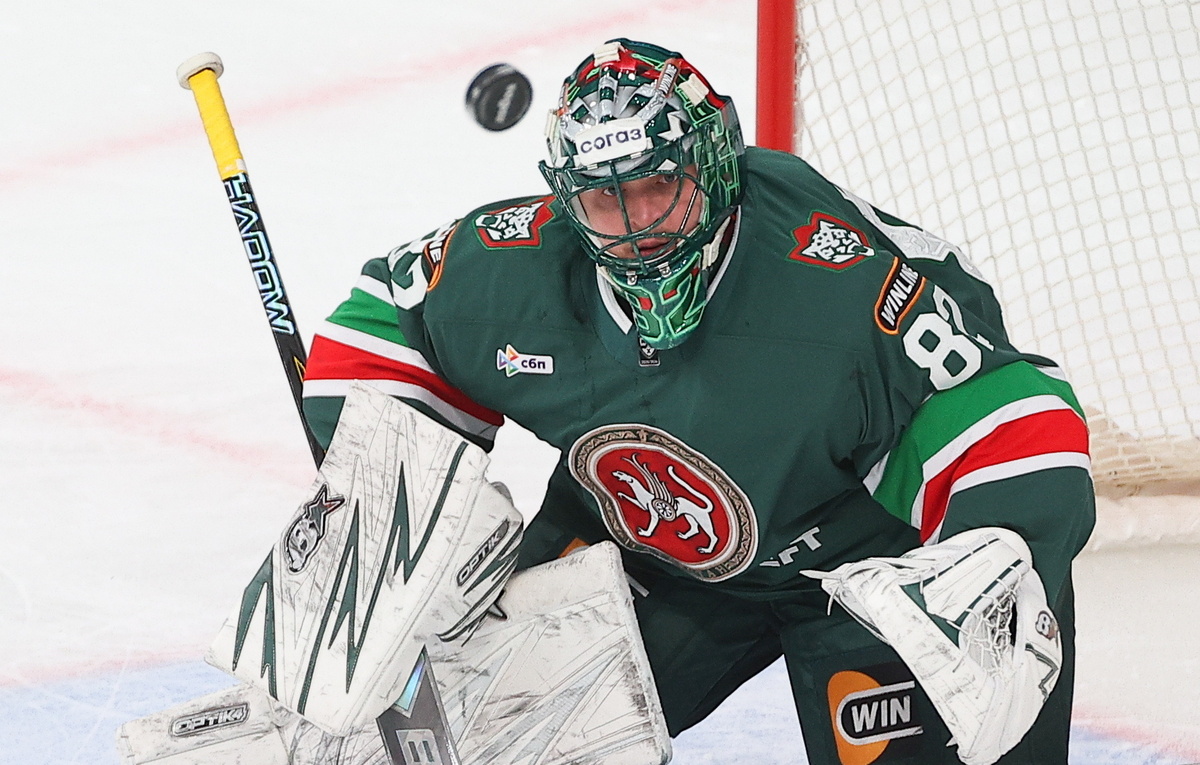    Вратарь "Ак Барса" Тимур Билялов   Егор Алеев/ТАСС