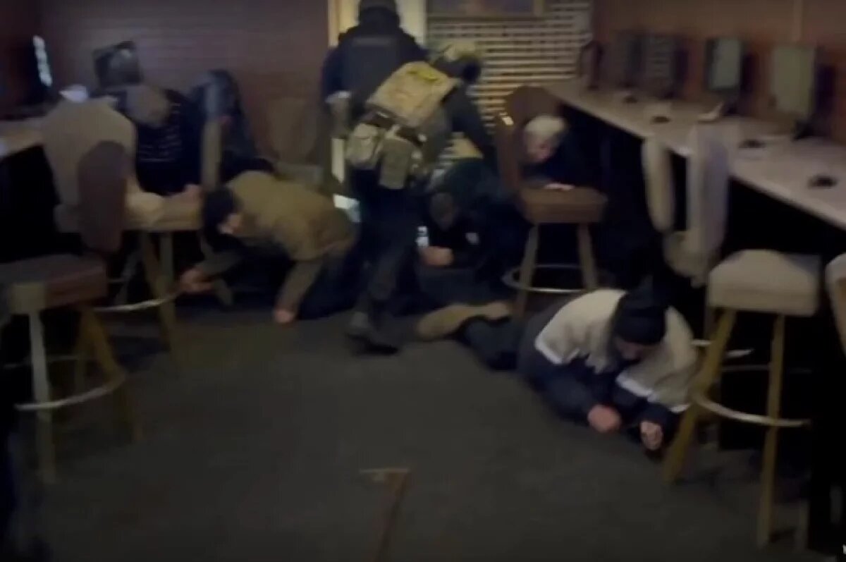    Появилось видео облавы на подпольное казино в Твери