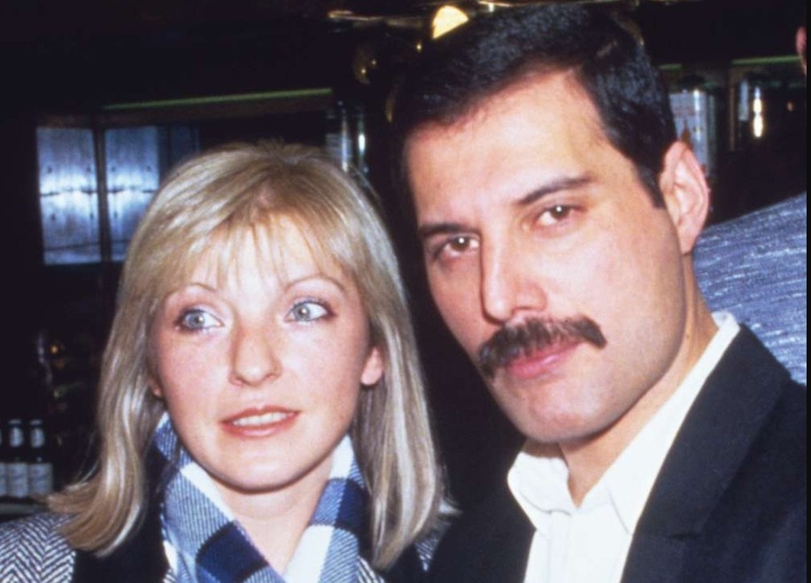 Фредди Меркьюри и Мэри Остин / Википедия