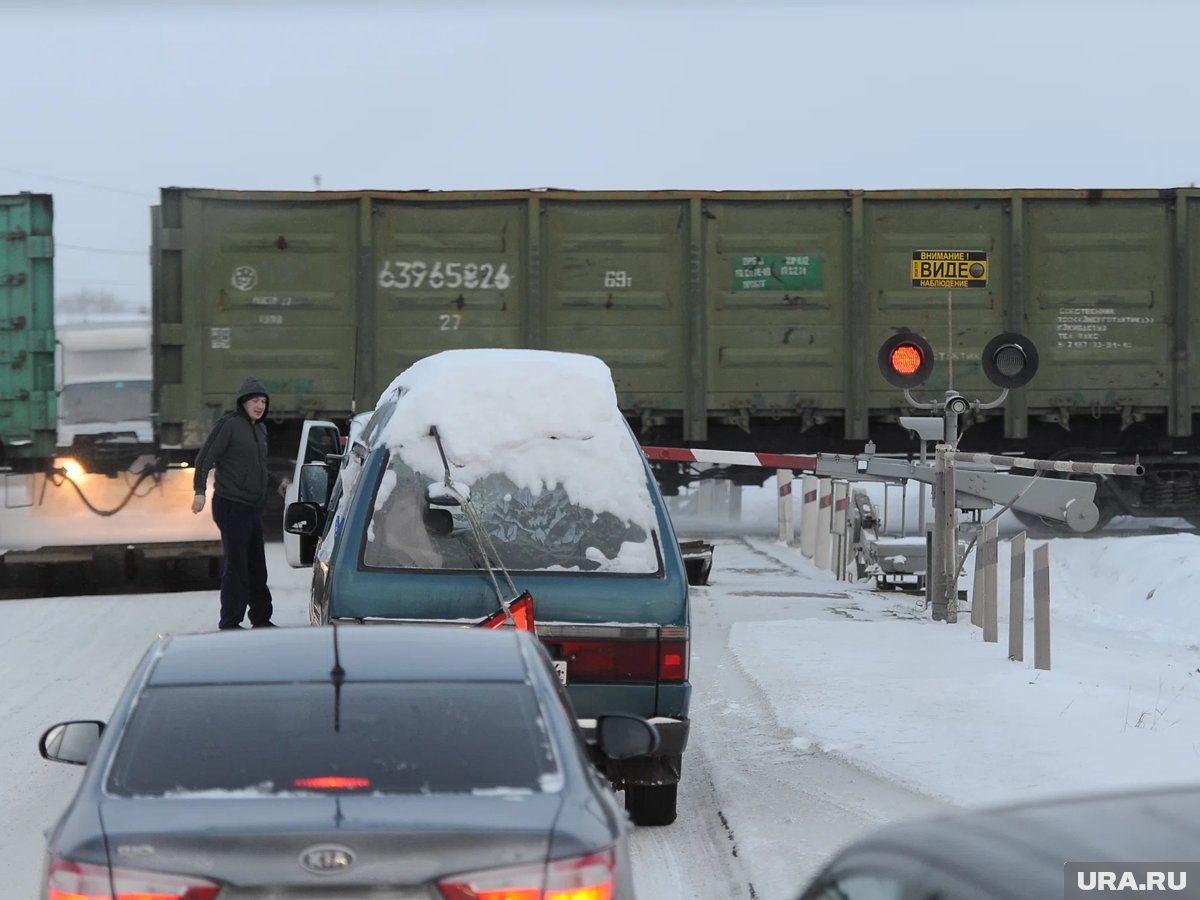     Перед переездом перенесут светофор и отремонтируют ворота (архивное фото)