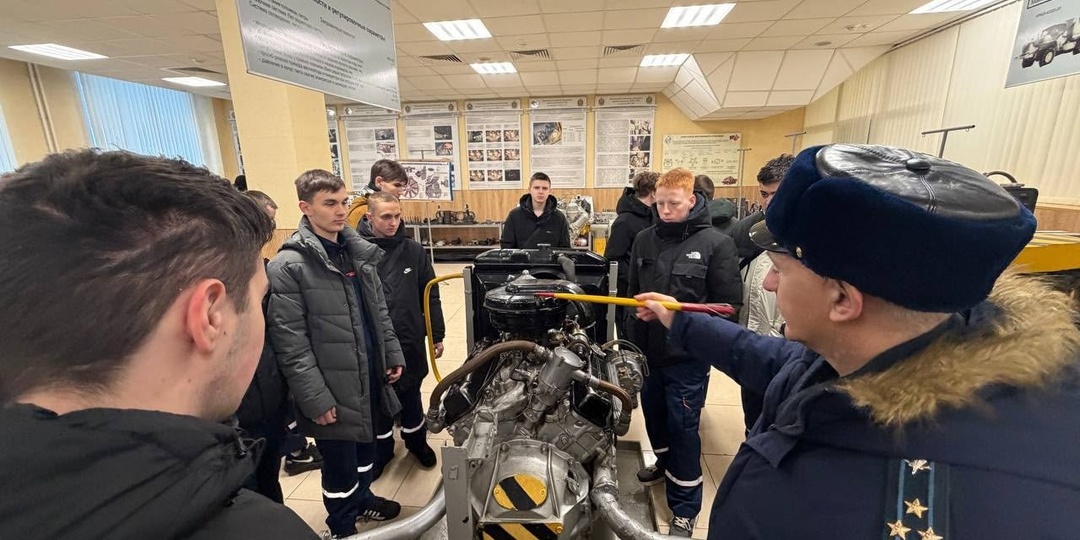 Студенты Рязанского колледжа электроники увидели будущее десантников изнутри