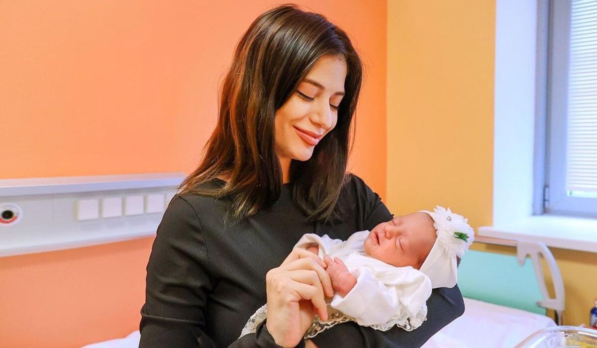     Женщина с ребенком. Источник: mos ru Автор фото: Пресс-служба Мэра и Правительства Москвы