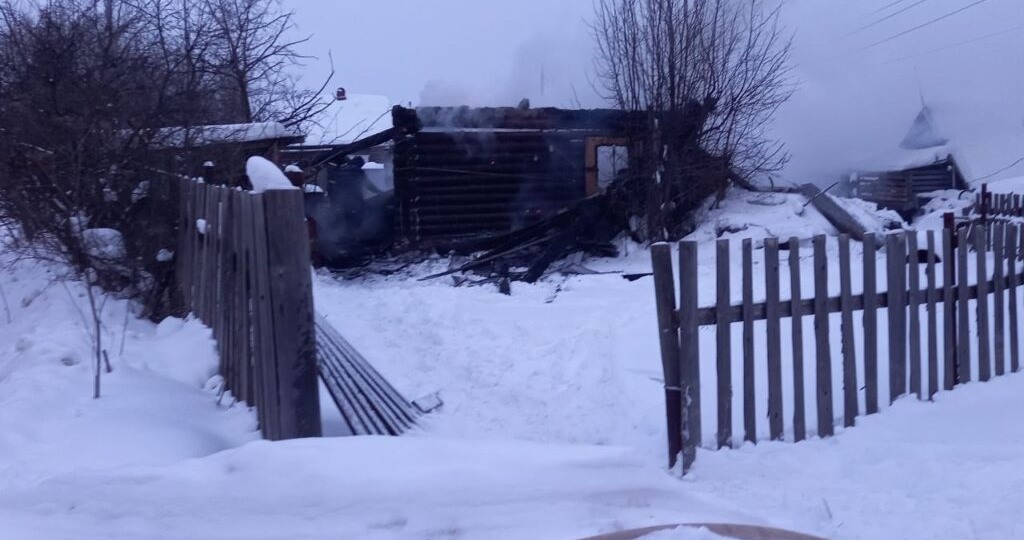 В Прикамье следователи устанавливают обстоятельства гибели людей при пожарах в минувшие выходные