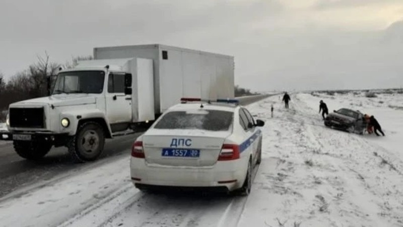 На астраханских дорогах за выходные произошло 129 ДТП
