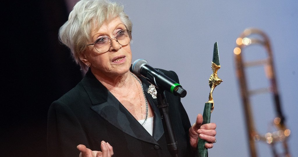 «Делал все для меня»: Фрейндлих вспомнила о съемках у Рязанова в «Служебном романе»