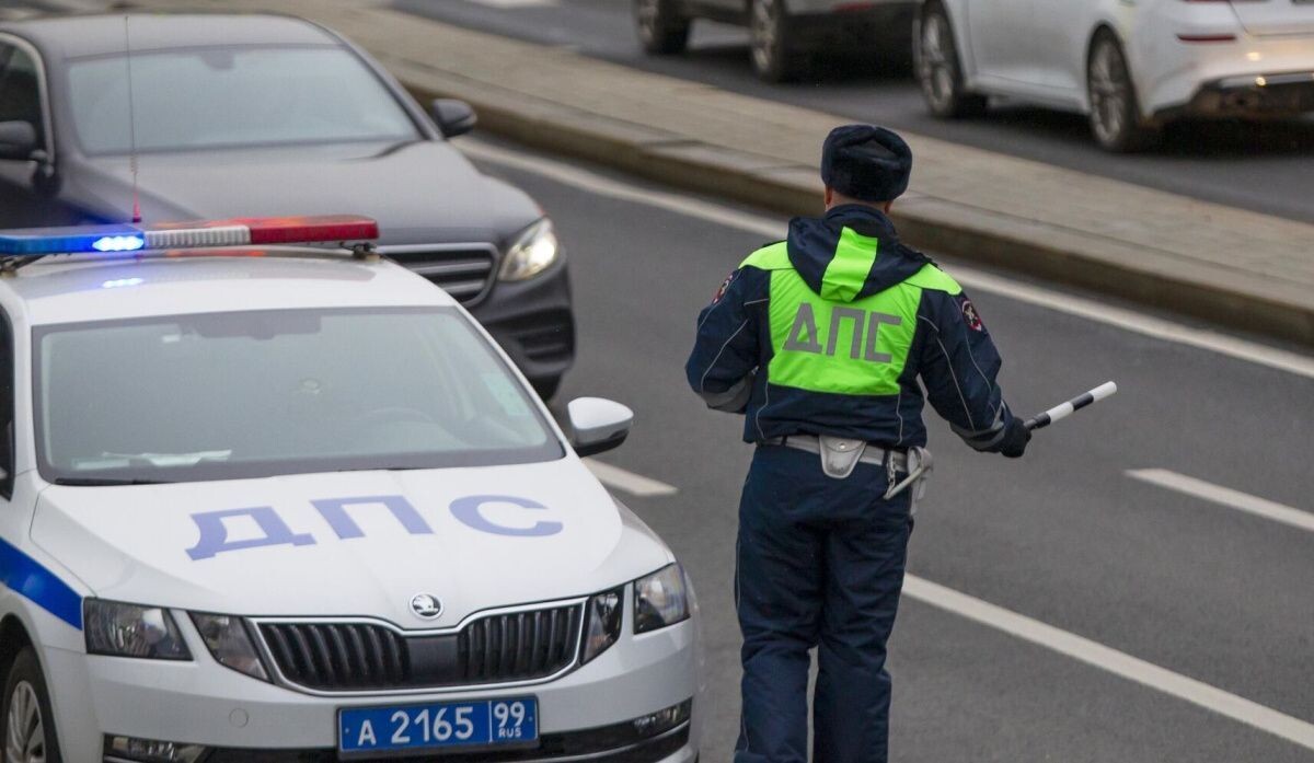     Сотрудник ДПС. Источник: © РИА Новости Автор фото: Мария Девахина