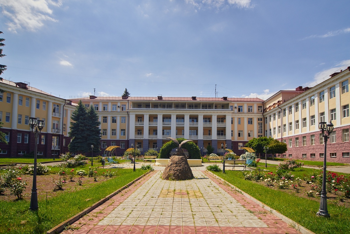 Санаторий "Кавказ" в Кисловодске