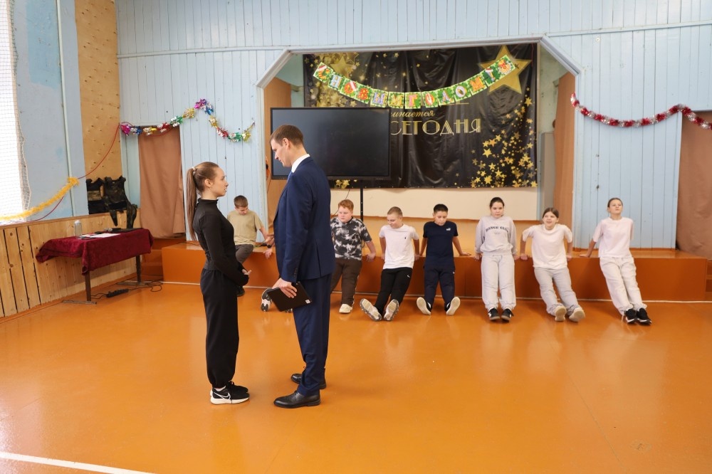    Восемь педагогов смогут участвовать в программе «Земский учитель» в 2026 году