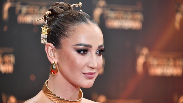 Бузова показала, как выглядела 10 лет назад во время развода с Тарасовым