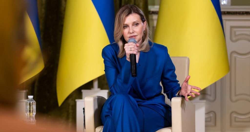 Жена Зеленского призвала замерзающих украинцев искать новые эмоции