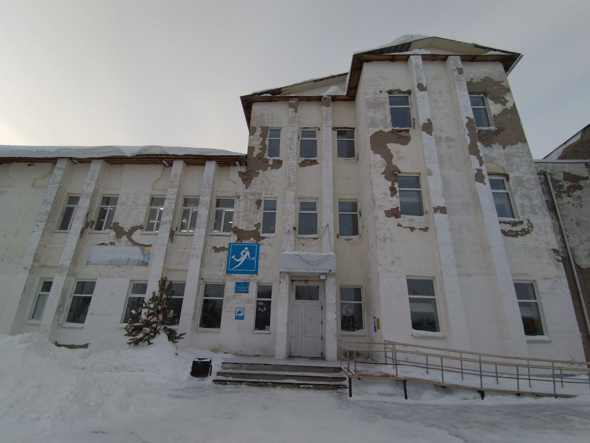 Здание стадиона.