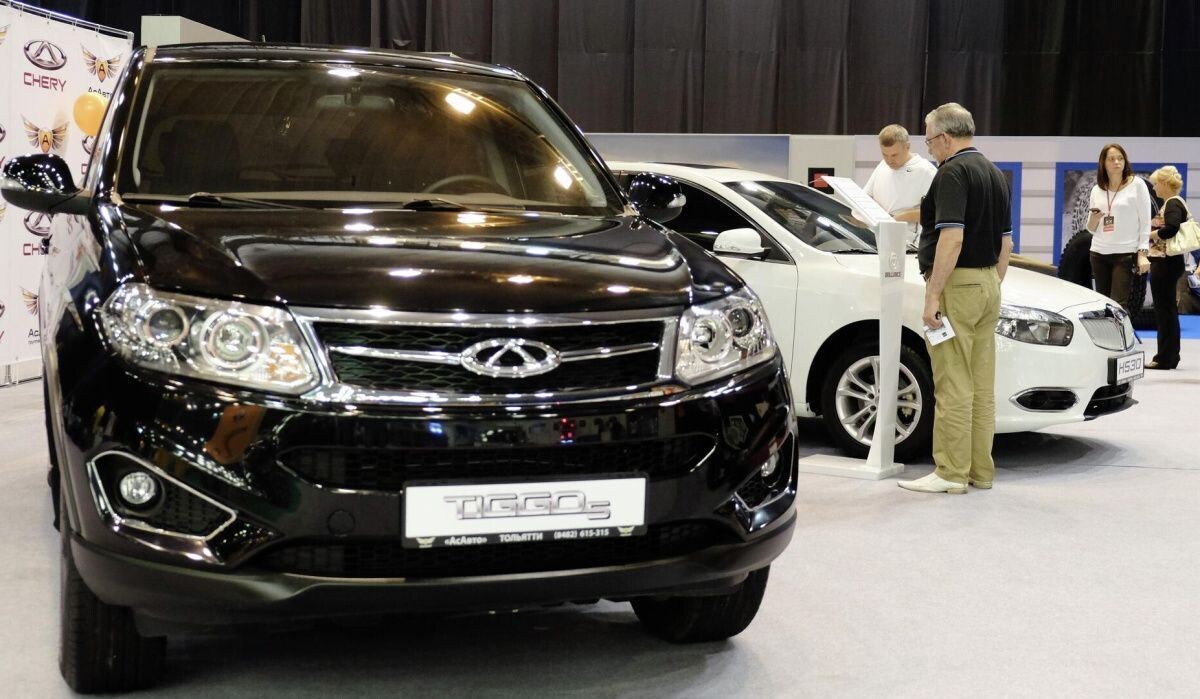     Автосалон. Источник: © РИА Новости Автор фото: Николай Хижняк