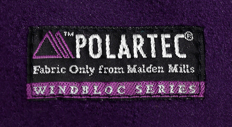Винтажный лейбл Polartec от Malden Mills на флисовой ткани