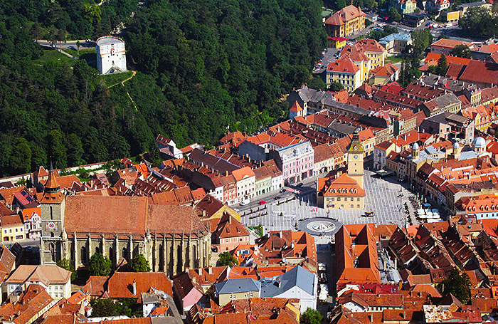    Здание городского совета XV века в центре средневекового Брашова.wikimedia.org/David Stanley/CC BY 2.0