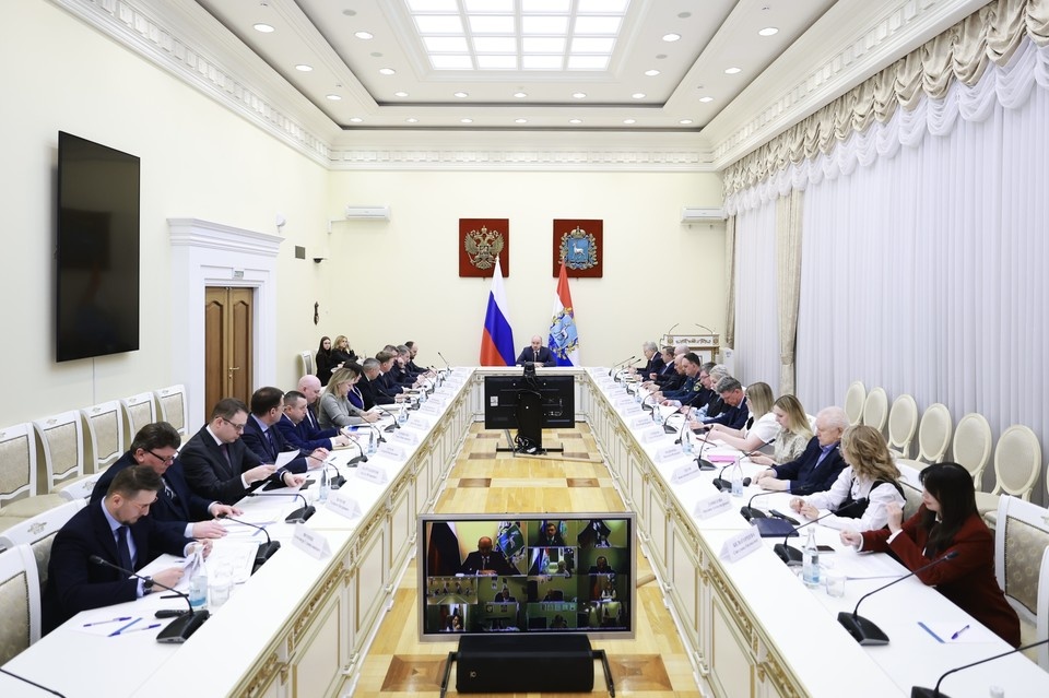   По итогам совещания губернатор Вячеслав Федорищев дал несколько поручений правительство Самарской области