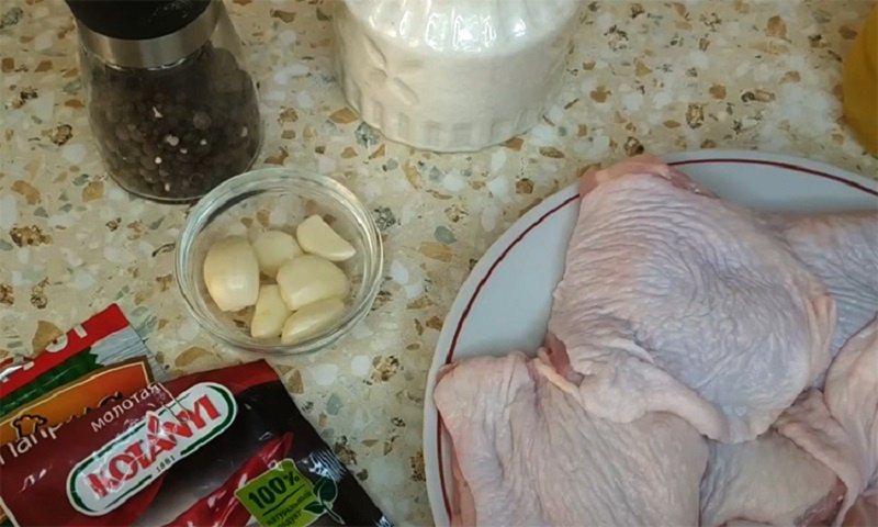 Идеальные куриные бедрышки на сковороде: секрет сочности и аромата у вас дома