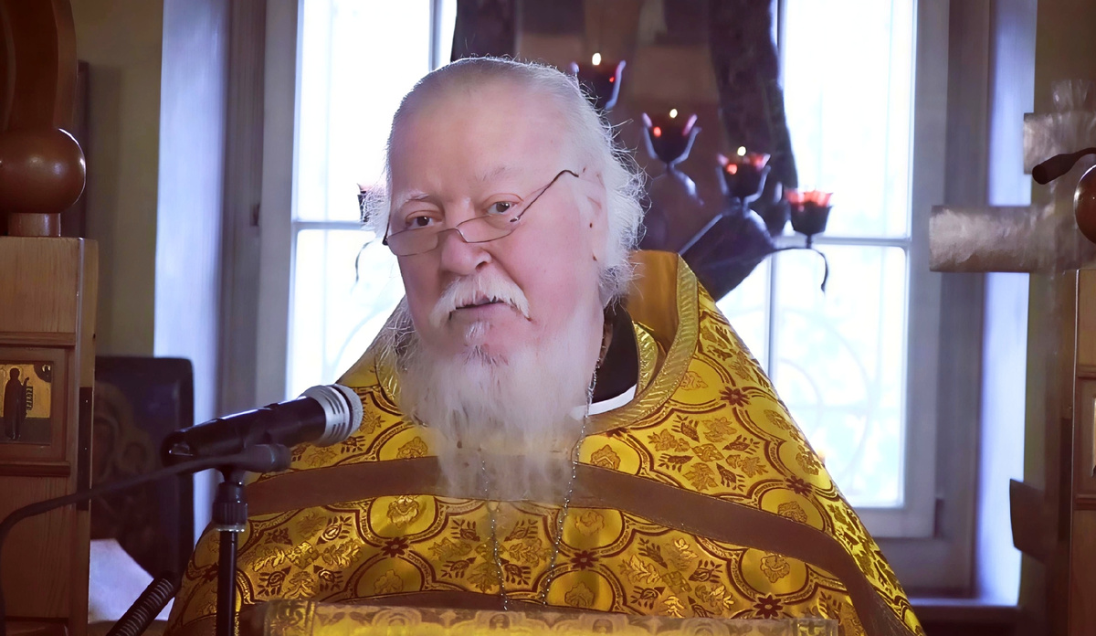 Димитрий Смирнов (07.03.1951 — 21.10.2020 гг.) — протоиерей, церковный и общественный деятель.