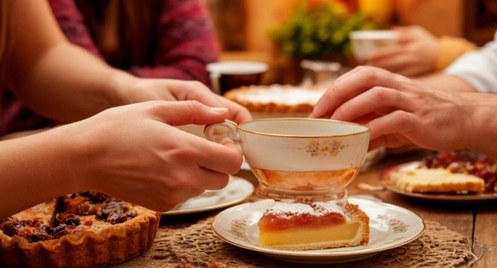 Гости приехали без предупреждения. Тем вечером моя мама устроила им вечер