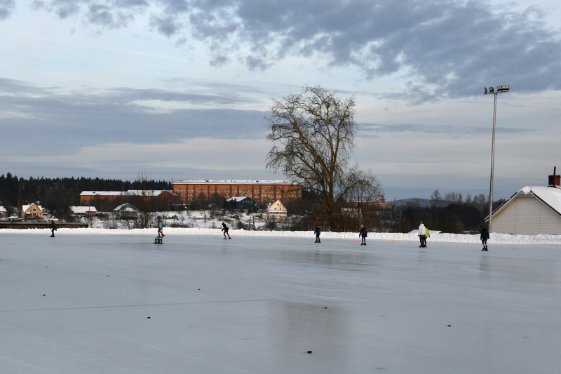    Конькобежцы на скорость пробежали по льду СортавалыАдминистрация Сортавальского округа