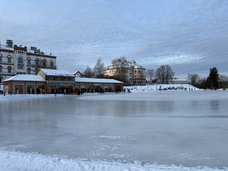    Конькобежцы на скорость пробежали по льду СортавалыАдминистрация Сортавальского округа