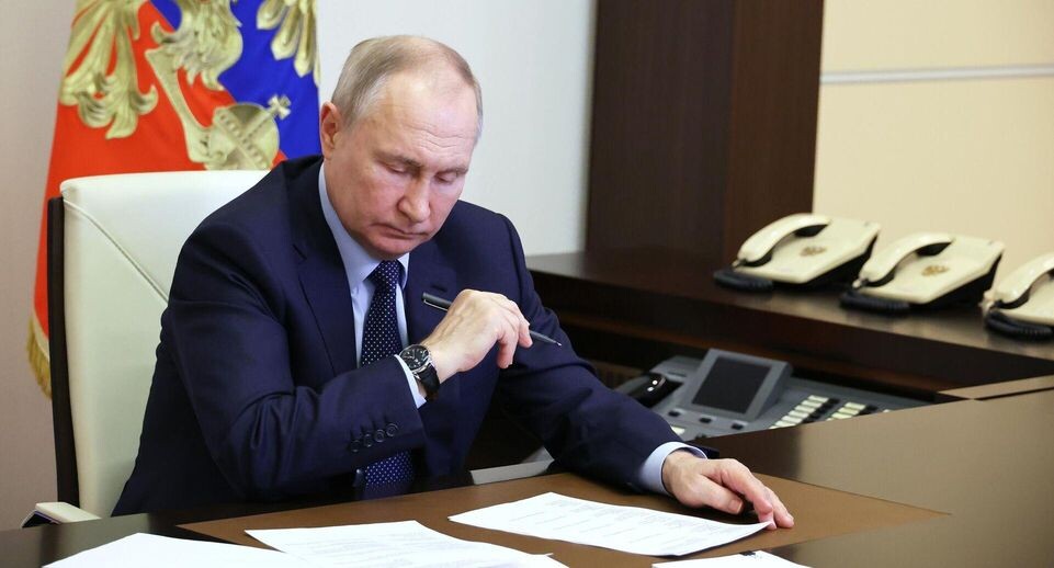 Путин не подписывал закон о единой ежегодной компенсации для всех россиян