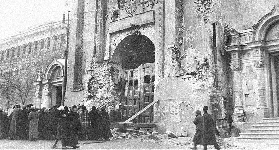 Никольские ворота Кремля 1917