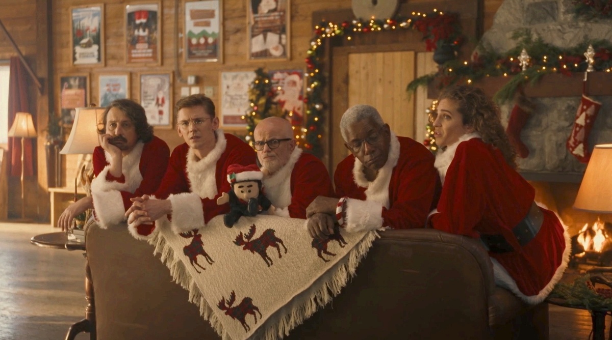 Кадр из фильма "Школа для Санты". Этот и другие кадры сделаны мной для статьи.