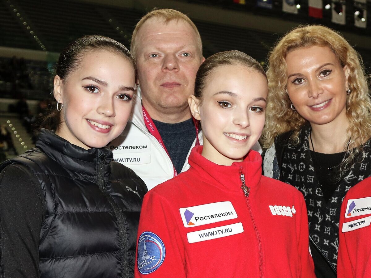    Российские фигуристки Алина Загитова, Анна Щербакова, Александра Трусова и Алена Косторная | © РИА Новости / Дэвид Кармайкл