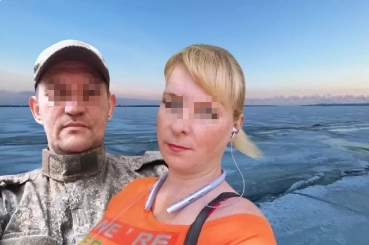    Михаил и Елена утонули во время рыбалки.