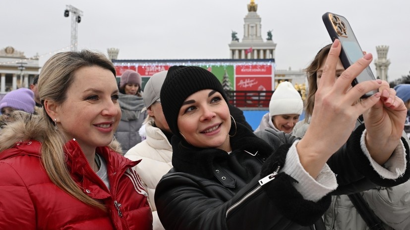     Мастер-класс и фотосессия с фигуристкой Ириной Слуцкой РИА Новости Кирилл Каллиников