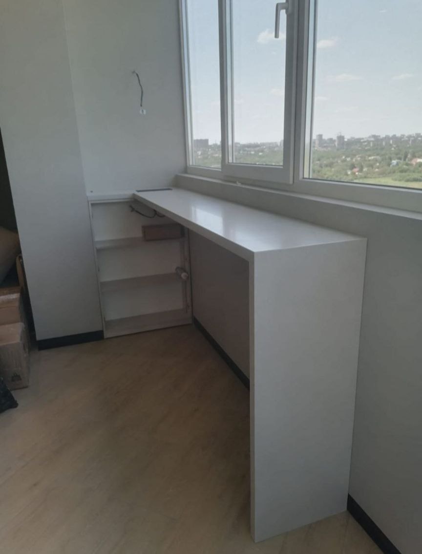 барная стойка- подоконник на заказ из акрилового камня