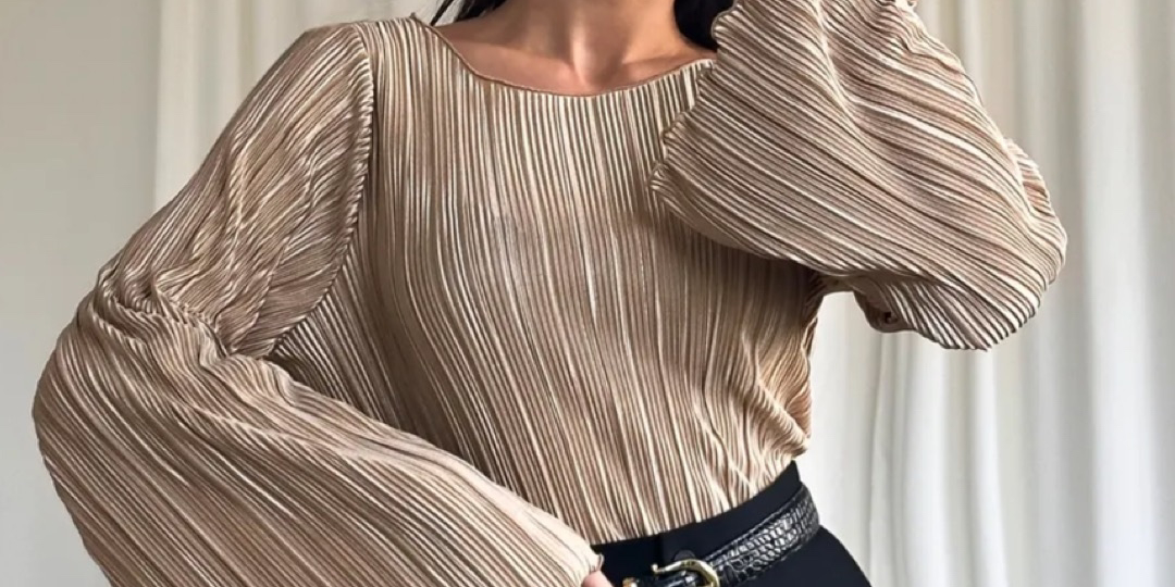 9 светлых блуз на WB: выбираем самую неординарную