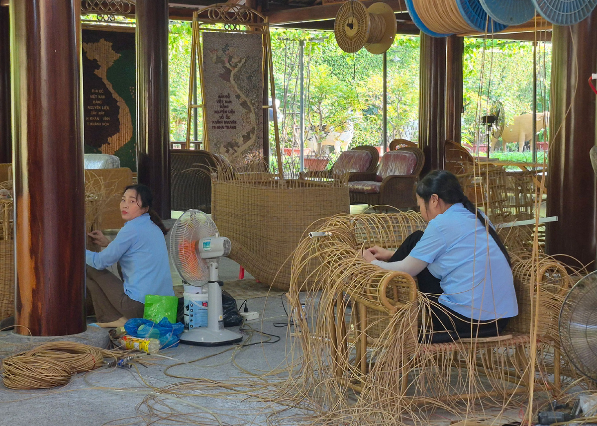 Плетение мебели из ротанга