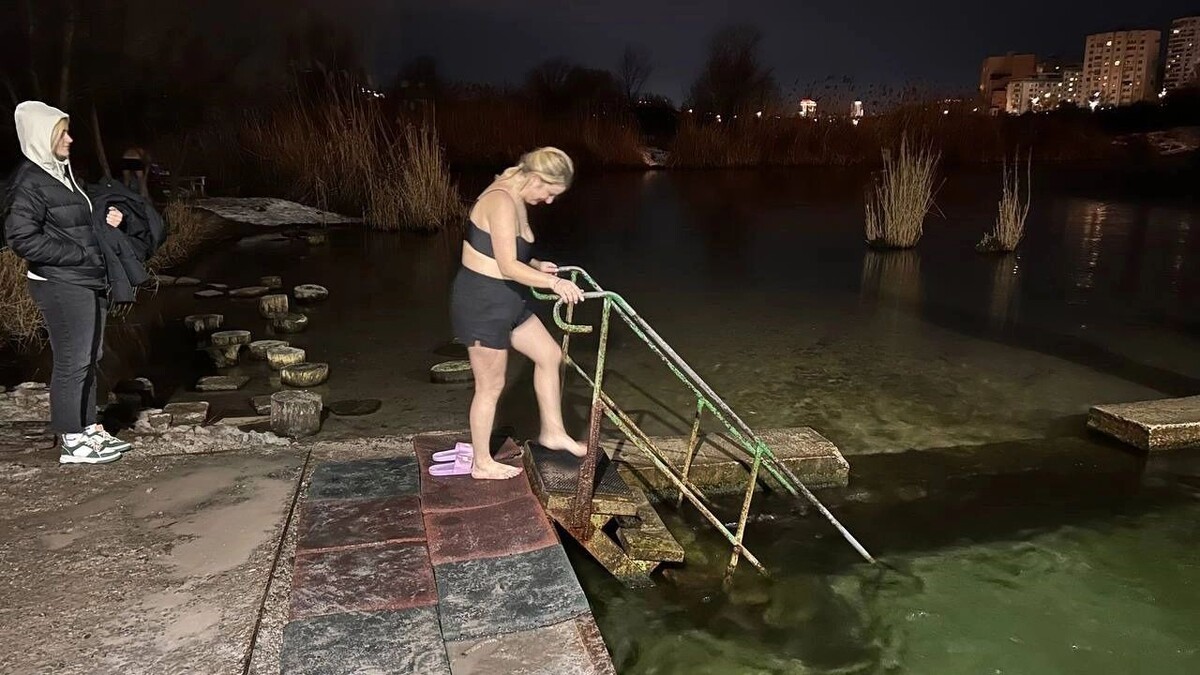    Купель, зарплаты и цена вечности: каким был день на Дону после Крещения   rostovgazeta.ru