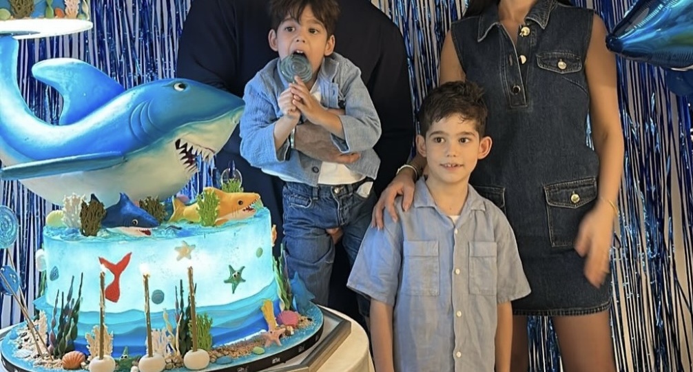 «Гены дали осечку? Почему младший сын Озчивита растет совсем не похожим на отца»