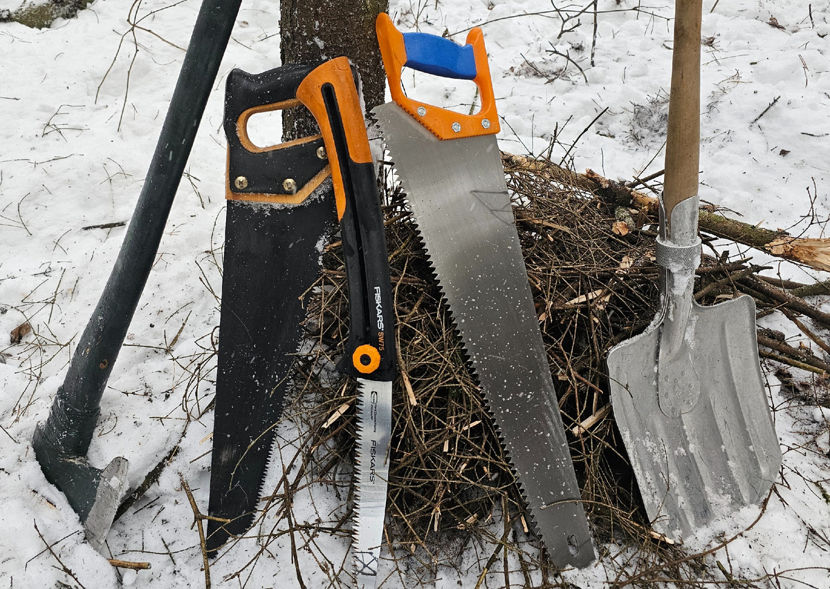 Зима 2024 года. Ножовки Matrix BLACK SERIES PROFESSIONAL 23578, Fiskars SW75 и Ижсталевская 500 Премиум.