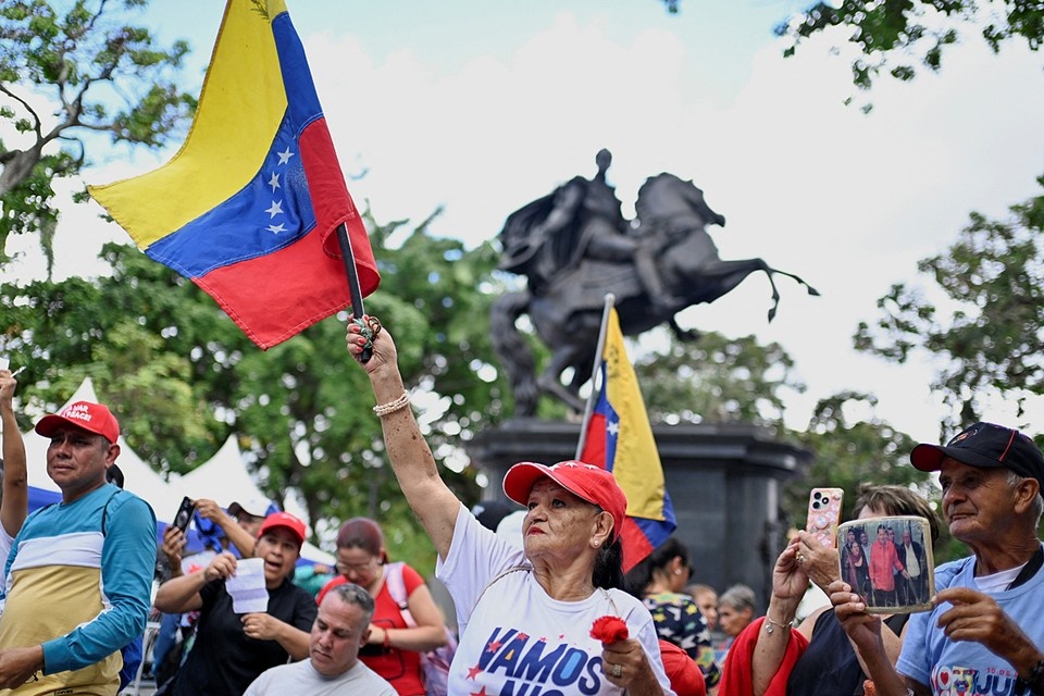    Mногие надеются на перемены к лучшему, потому что экономическая ситуация в последние годы постоянно ухудшалась REUTERS
